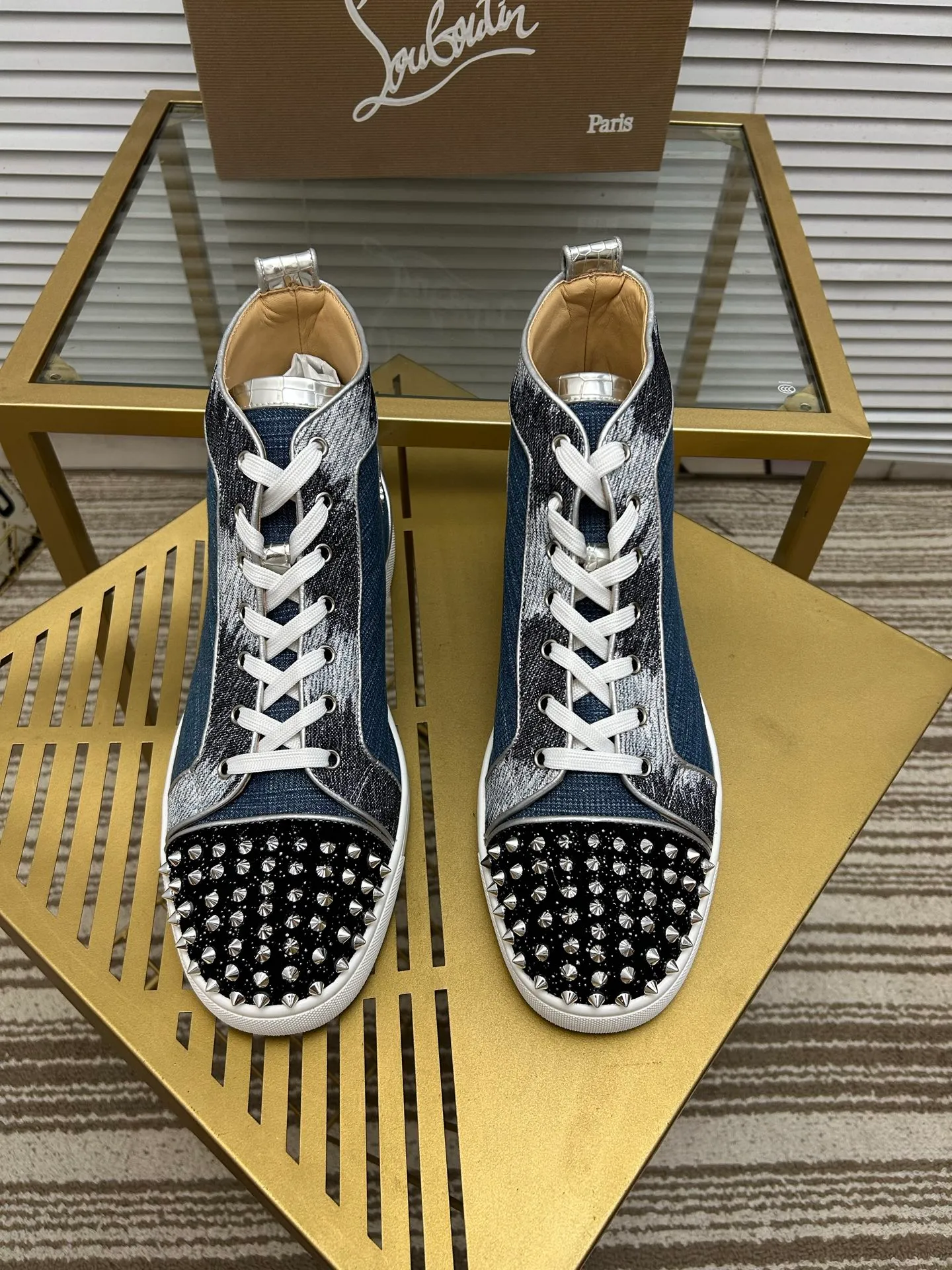 (Customized model) Ex-factory price is 540. christian louboutin (CL red sole shoes) counter series, casual sneakers for couples 📢 📢 📢 Exclusive hot style release 🎈🎈💪 Movable latex feet 👻 Finished outsole line [Proud] 😝Female 35-40# Male 38#-46, global supply😝 [Top version]: Original imported genuine leather upper, top original leather lining, original molded TPU outsole, original 1:1 detail processing, original shoe last,